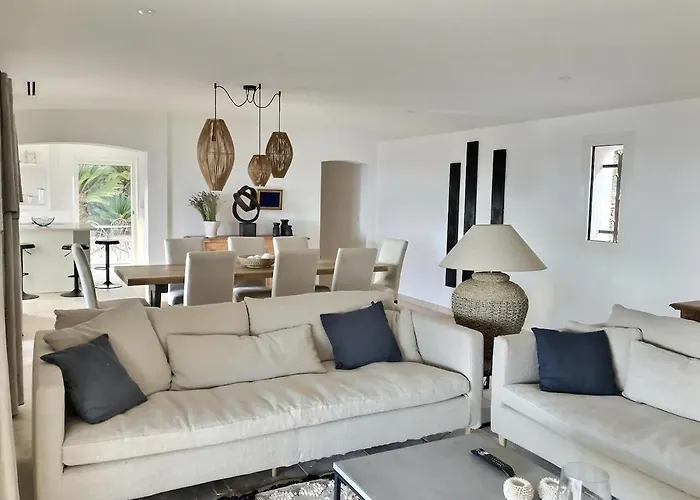 Вилла Soleada Sea View Heated Pool Beaches Сен-Рафаэль