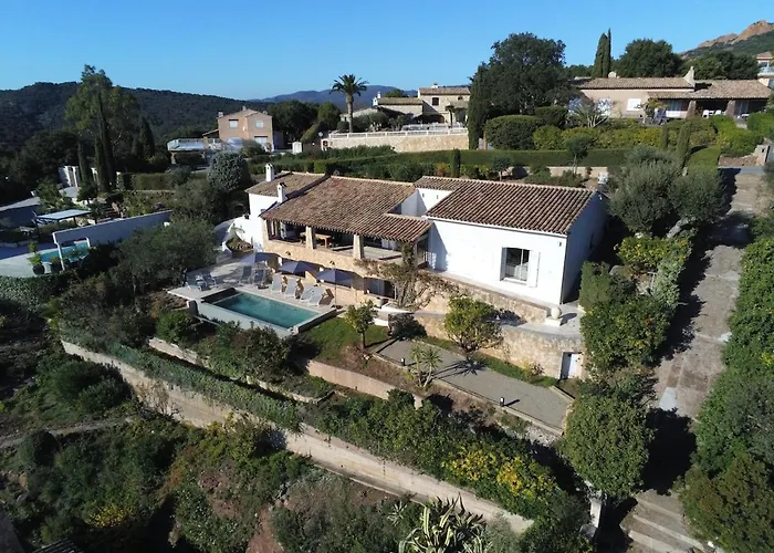 Вилла Soleada Sea View Heated Pool Beaches Сен-Рафаэль